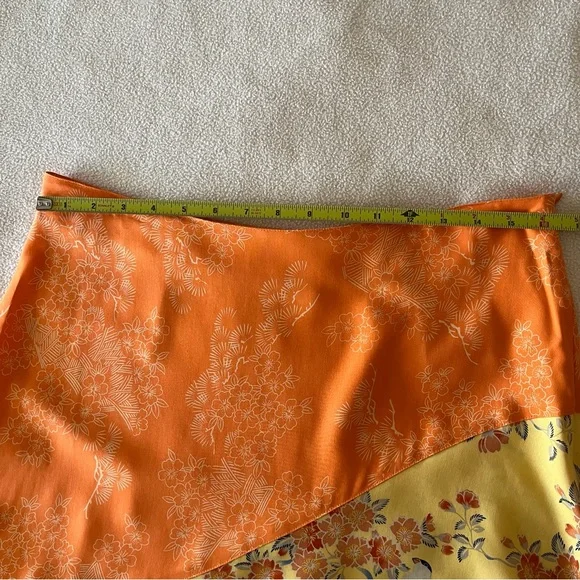 A.M.I. SILK SKIRT ASYMMETRICAL FLORAL BIRDS SZ 12 - Picture 7 of 16